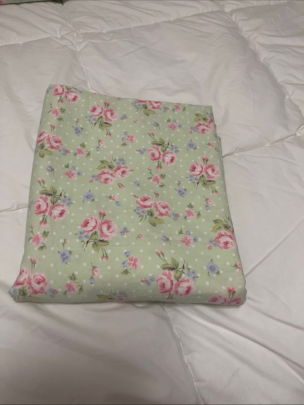 EUC  LAURA, ASHLEY, MADELINE, FULL FLAT SHEET